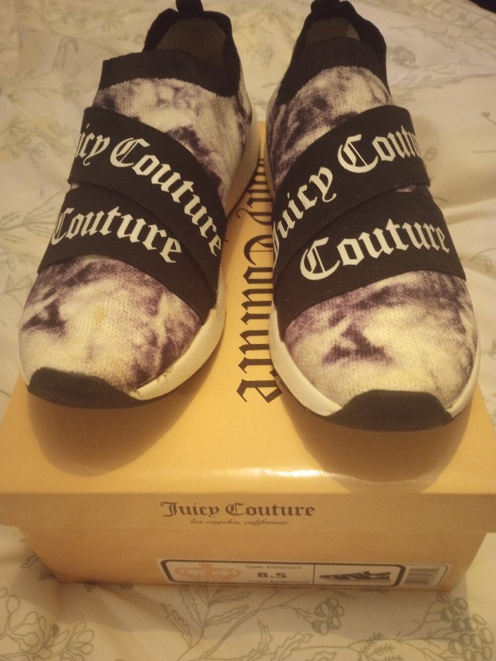 Juicy Couture blk & wte tie dye sneakers 8.5 lightly used!